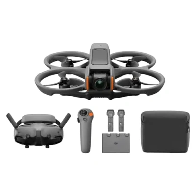Image de DJIBundle Fly More Avata 2 (Trois Batteries), Drone FPV avec Caméra 4K, Acrobaties en Une Touche, Protection d’hélice intégrée, Goggles 3 et RC Motion