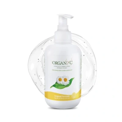 Image de Organyc Gel intime à la camomille pour peaux sensibles. sans chlore, paraben, SLS/SLES ni parfums de synthèse. Testé sous contrôle dermatologique Flacon 250 ml