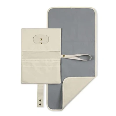Image de hauck Tapis a Langer de Voyage Bebe Change N Walk Pochette Nomade à Attacher, Pliable, Portable, avec Compartiment pour Couches, Lavable Beige