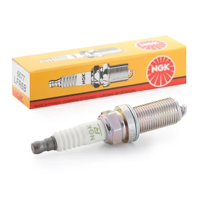 Image de NGK 6677 Bougie d&#039;allumage M14 x 1,25 SW: 16 mm PEUGEOT: 307 3/5 portes, SW, 207 CITROËN: C3 I portes