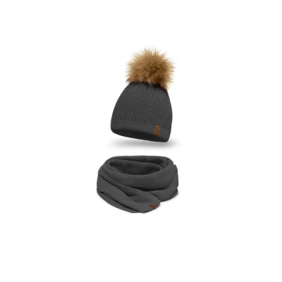 Image de VIVISENCE Bonnet Et Écharpe Ensemble pour Femmes Élégant L&#039;automne l&#039;hiver avec Pompon en Fausse Fourrure Design Classique Confort Optimal Les Jours Froids, Gris Foncé,Taille Unique