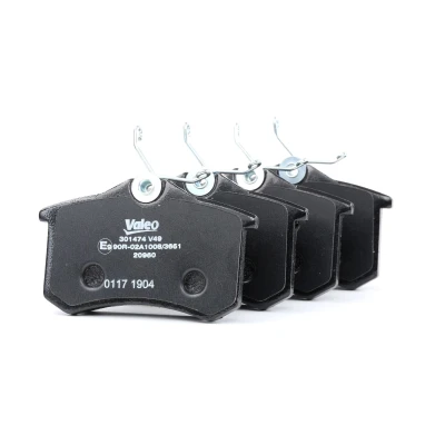 Image de VALEO 301474 Jeu de plaquettes frein FIRST Essieu arrière contact signal d&#039;usure exclu avec tôle anti bruit RENAULT: GRAND SCENIC 2, Clio 4