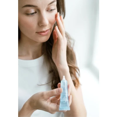 Image de Lumene Nordic Hydra [LÄHDE] Purity DEW Drops Hydrating EYE GEL Soin des yeux, Taille: 15 ml,