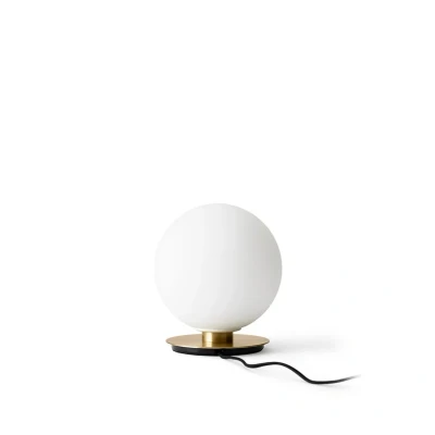Image de Audo Copenhagen TR Bulb lampe table 22 cm laiton/opale mat