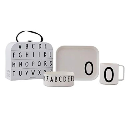 Image de Design Letters Classiques in Valise Enfant Lot de 4 Idéale Cadeau Noel Tritan Assiette Bebe, Bol Tasse, Organisateur pour Bébé Coffret Sans BPA, BPS, Goutte Sûre