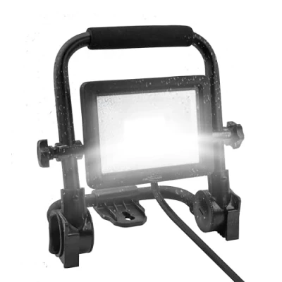 Image de ANSMANN projecteur de chantier à LED, avec câble et fiche contact protection, robuste &amp; très lumineux jusqu&#039;à 2200 lumens, travail reproduction fidèle des couleurs