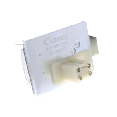 Image de VEMO Original Quality V15 99 1957 Régulateur, pulseur d&#039;air habitacle 12 VOLKSWAGEN: GOLF 2, Jetta 2