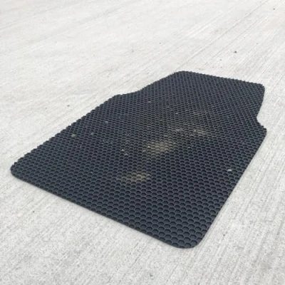 Image de Nicoman Tapis de Sol Universel pour Voiture Style Hexagonal, antidérapant, Robuste, imperméable, Facile à Nettoyer (Noir, côté conducteur, S, 1 pièce)