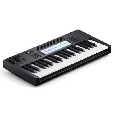 Image de Novation Launchkey 37 [MK4] — clavier maître MIDI USB compact de touches avec intégration aux STAN. mode Chord, échelle, 8 pads rythmiques et arpégiateur Bundle logiciels fournis.