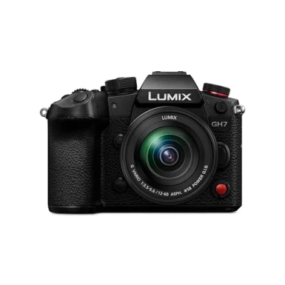 Image de Panasonic Lumix GH7M Appareil Photo Hybride Expert + Objectif 12 60mm (Vidéo illimitée, AF Phase, Audio 32bit, 5.8K Open Gate, ProRes RAW, Log Arri, Slow Motion 4K 120p) Version Française