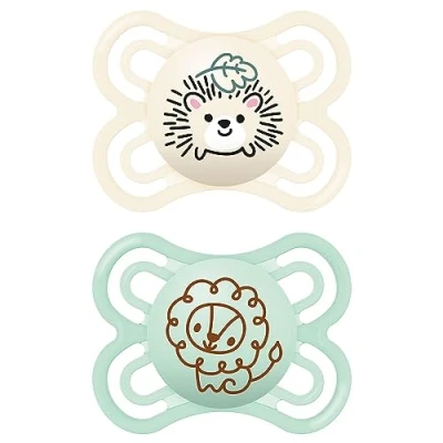 Image de MAM Perfect Lot de 2 tétines, pour un développement sain des dents et la mâchoire, en matériaux durables biologiques renouvelables, avec boîte à tétine, bébé 0 6 mois, hérisson/lion