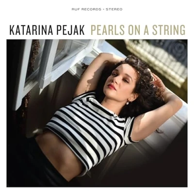 Image de Pearls on a String