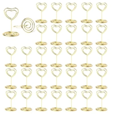Image de MisFun 30 Pièces Porte Nom Table, photo pince, sur pied, Cartes de Table pour Mariages, Numero Mariage Noël le Banquet Fête Saint Valentin(Amour)