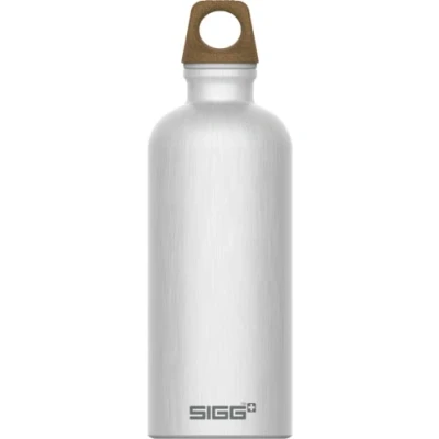 Image de Sigg Gourde Aluminium Traveller MyPlanet Path Uni Certifiée Neutre En CO2 Convient Aux Boissons Gazeuses Étanche &amp; Légère Sans BPA Pour Sport, Camping, Randonnée Gris Alu 0,6L