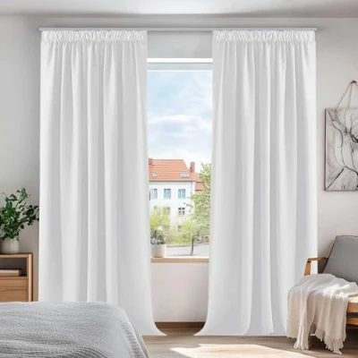 Image de Deconovo Lot de 2 Rideau Isolant Thermique Anti Froid Occultant à Motif Doré en Ligne et Point Chambre Designe Moderne No?l Rouge 140x240cm