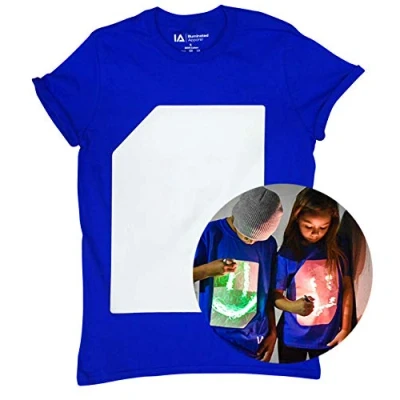 Image de Illuminated Apparel T Shirt Interactif Qui Brille dans Le Bleu/Vert 7 8 Ans