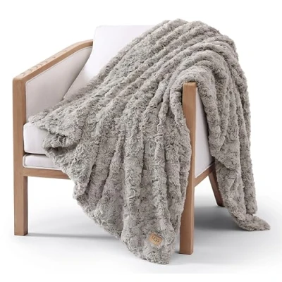 Image de UGG 10485 Adalee Couverture réversible en Fausse Fourrure Douce, Luxueuse, Confortable, Duveteuse, de Style hôtelier, décoration d&#039;intérieur, pour canapé, Phoque