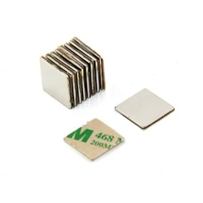 Image de Magnetastico 10x Aimant Autocollant Puissant 20x20x1 mm au néodyme N52 Aimants puissants Autocollants avec Ruban adhésif 3M à Coller adhesif magnetique Plat Collant