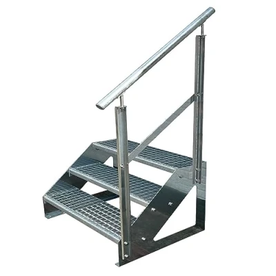 Image de Premium Caillebotis acier Escalier à limon 3 Marches Autoportant Entièrement galvanisé avec garde corps droite Dimensions (L x l H) 63cm 80cm 57cm