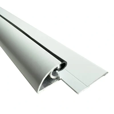 Image de HOMEWELL Seuil de porte PMR, Largeur 50mm Lg 930mm + joint d&#039;étanchéité découpe d&#039;angles Laqué blanc