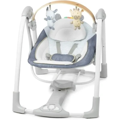 Image de Ingenuity, Balancelle Swing n Go Portable Swing, arc d&#039;activits amovible en bois de source durable, 5 vitesses, pour enfants 0 9 mois, jusqu&#039; kg Chambray