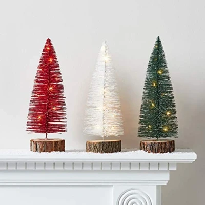 Image de Lights4fun Trio de Mini Sapins Noël en Bois Pin Couleur Rouge Vert Blanc Lumineux 31cm à Piles avec 30 LED Chaud pour Intérieur