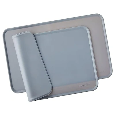 Image de Amazon Basics Tapis de gamelle en silicone étanche pour animaux compagnie, 47 x 29 cm, Gris (lot 2), Uni