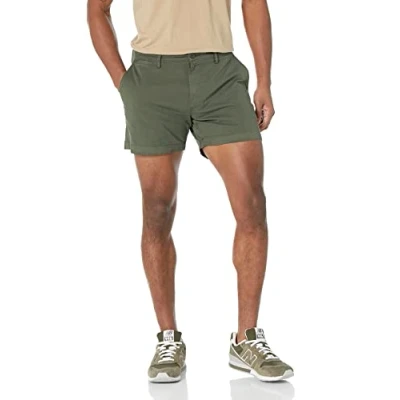Image de Amazon Essentials Short Chino Confortable et Extensible Coupe Slim 13 cm sans Pinces (Anciennement Goodthreads) Homme, Vert Foncé, 32W