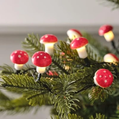 Image de Lights4fun Guirlande Lumineuse à 20 Champignons Rouges avec LED Blanc Chaud Piles Minuterie Décoration de Noël Pour Intérieur