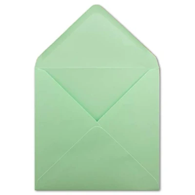 Image de Paper24 Lot de 50 Enveloppes carrées Vert menthe 15,5 x cm sans fenêtre 100 g/m² Fermeture humide avec rabat pointu
