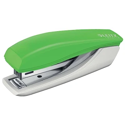 Image de LEITZ Mini Agrafeuse, Capacité 10 Feuilles, avec Ôte agrafes Intégré, Acier &amp; Plastique Recyclé, 100% Recyclable, Compensée en CO2, Eco responsable, Gamme NeXXt Recycle, coloris Vert, 56170055