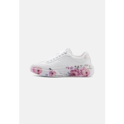 Image de Skechers Baskets Cordova Classic Painted Flora pour Femme, Blanc, 36.5 EU