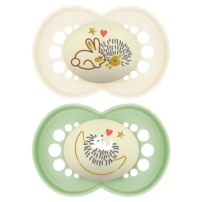 Image de MAM Original Pure Night Lot de 2 tétines pour bébé 6 mois et plus, durables biorenouvelables, tétine en silicone SkinSoft, phosphorescente, crème (les motifs peuvent varier)