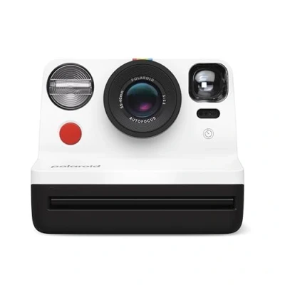 Image de Appareil photo instantané Polaroid Now Everything Box Génération 2 Noir et Blanc + pack de 8 films sangle