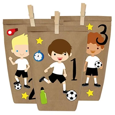 Image de Papierdrachen DIY Calendrier de l&#039;Avent Set en Papier Kraft Footballeur (Edition Allemagne) à Coller avec 24 Sacs Brun remplir soi même et Faire Noël 2021