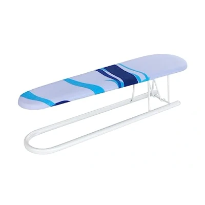 Image de WENKO Jeanette Mini Planche à Repasser Jeannette avec Housse décor Bleu, en 100% Coton et Support Métal, 52 x 14 12 cm, Blanc Bleu