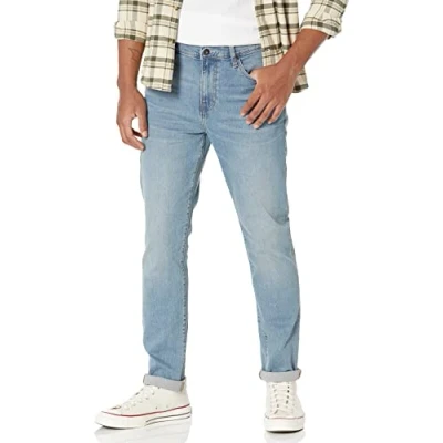 Image de Amazon Essentials Jean Coupe Ajustée en Tissu Stretch Confortable (Déjà Goodthreads) Homme, Bleu Clair, 35W / 29L