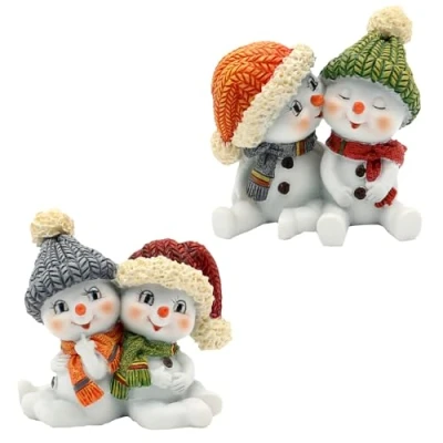 Image de Lot de 2 Enfants à Neige avec Bonnet et écharpe en Rouge, Gris, Orange Vert, Assis (L x l H) 5,5 3,5 cm