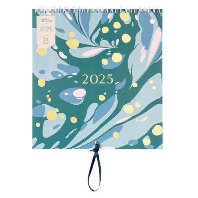 Image de Busy B Grand Calendrier mural familial 2025 Marbre Vert sapin mensuel avec 5 colonnes et pochettes de rangement des autocollants à code couleur 30.5 x cm