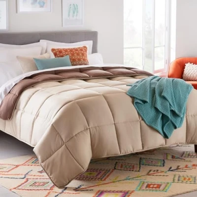 Image de Linenspa Couette 4 saisons en microfibre Ultra doux, 220x240 cm, 2 personnes, Couverture Beige / Moka