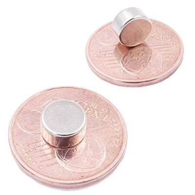 Image de Brudazon 50 Mini Aimants Disques 8x4mm N52 Niveau Le Plus Forte en néodyme Ultra Fortes Aimant de Puissance pour modélisme, Photo, Tableau Blanc Disque Extra