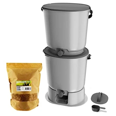 Image de Moutta Bokashi Organko Essential Gris (15,3L) Kit 2 seaux à Compost Organique avec compacteur + 1kg d&#039;Activateur EM 1 de Fermentation fabriqué en France