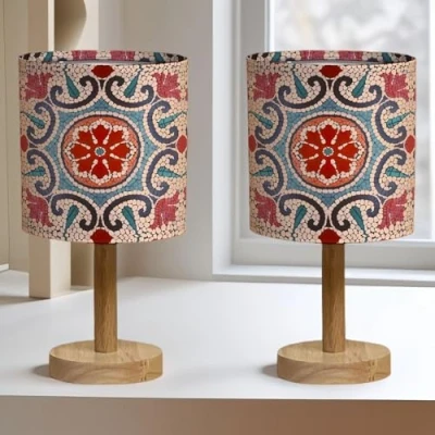 Image de lampe de chevet chambre table salon veilleuse d&#039;ambiance abats jour design multicolore lumiere E14 Led originale pieds modernes en bois (Italian Gresiti, 2 unités)
