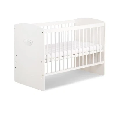 Image de KMbaby K2 KOR Lit bébé 120 x 60 cm avec matelas blanc couronne blanche et naturel pour à barreaux sommier lattes 3 niveaux réglable en hauteur Pin laqué