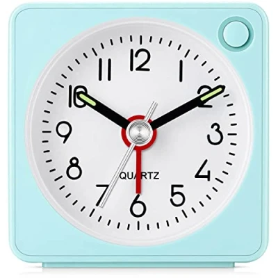 Image de réveil analogique, de Voyage analogique Classique avec Fonction Snooze et lumière, Mini réveil, Taille compacte, sans tic tac, Mouvement à Quartz Silencieux