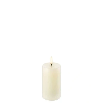 Image de Uyuni Piffany Copenhagen Lighting Pillar Bougie LED en cire véritable Ivoire 5,8 x 10 cm Fonction minuterie 6 heures pas de risque d&#039;incendie, suie et d&#039;odeur