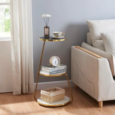 Image de [en.casa] Table d&#039;Appoint Design Bout de Canapé à 3 Niveaux Rangement Panneau Particules Métal 74 x 46 37 cm Marbre Blanc Noir Doré