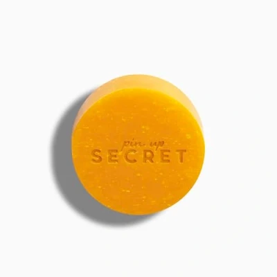 Image de PIN UP Secret Booster d&#039;Éclat Masque Visage Solide au Lait de Chèvre &amp; Curcuma Nettoyant Anti inflammatoire Élimine les Points Noirs Tous types peaux 70 gr
