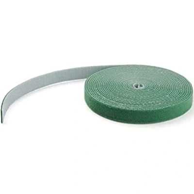 Image de StarTech.com Ruban Auto Agrippant Rouleau de 15,2 m pour Gestion Câbles Attaches Câble Ajustables Sangles agrippantes et Réutilisables Vert (HKLP50GN)