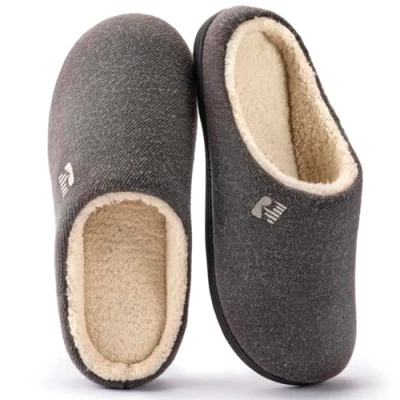 Image de RockDove Pantoufles en mousse à mémoire de forme avec doublure sherpa pour Hommes, 44/45 EU, Gris et Naturel